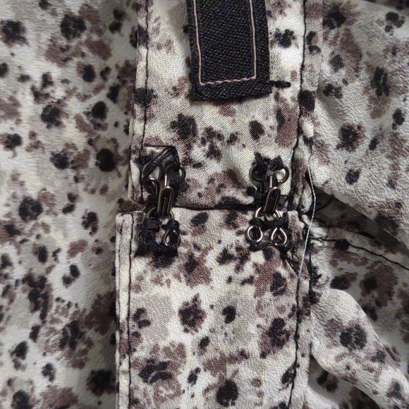 FREE w/ Bundle BCBGMaxazria Ditzy Floral Halter Blouse with Keyhole Size Small - Picture 5 of 11